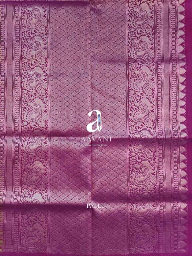 Parrot Green with magenta color soft silk saree - Image 4