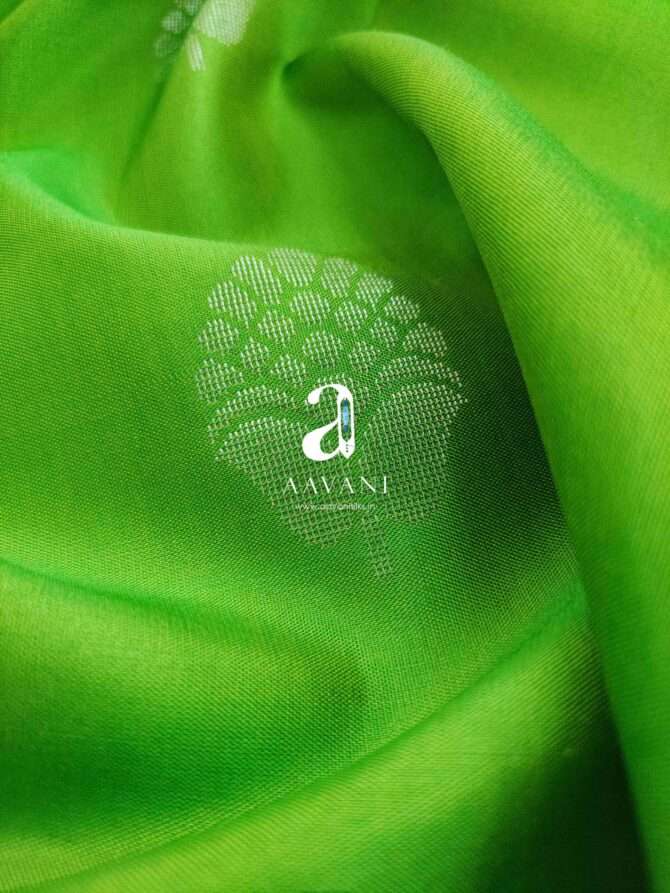 Parrot Green with magenta color soft silk saree - Image 3