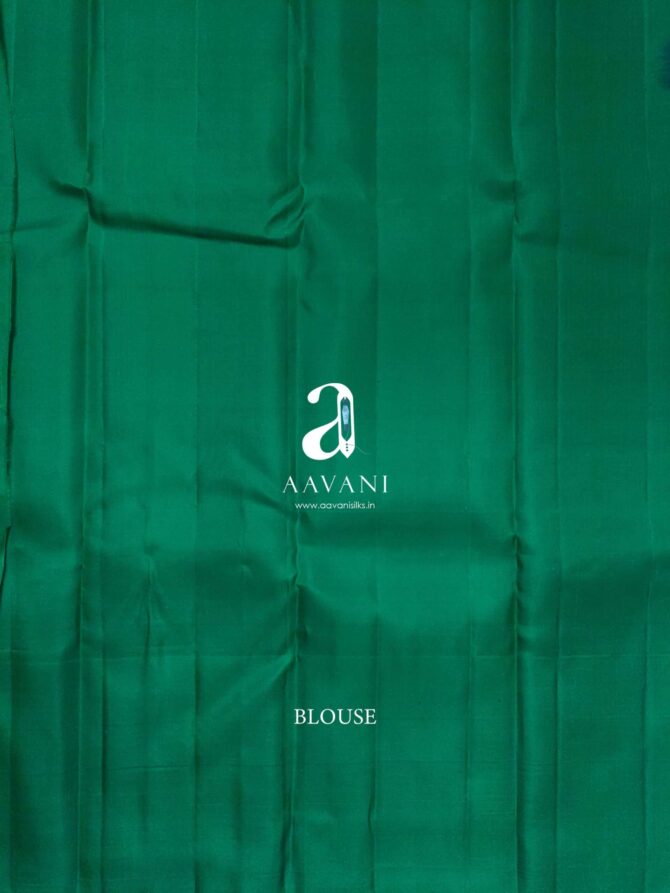 Kanjivaram Korvai Border Handloom Silk Saree - Green with Violet - Image 5