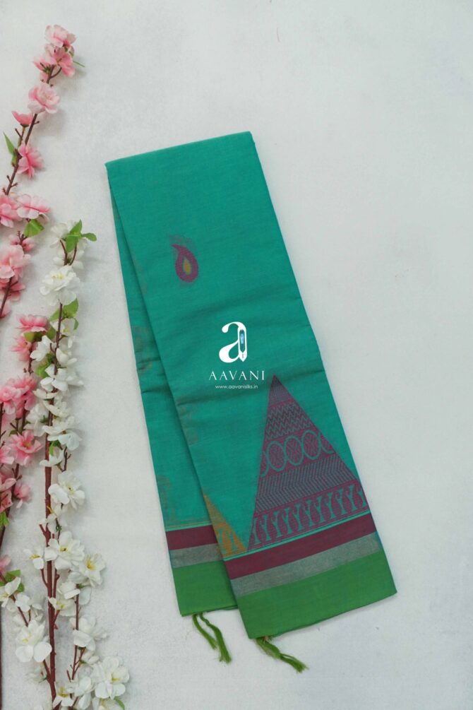 Charming Cotton Saree – Elegant Weaves for Every Occasion!