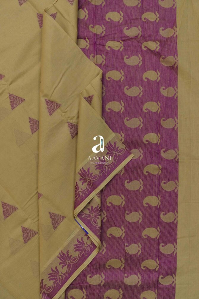 Charming Cotton Saree – Elegant Weaves for Every Occasion! - Image 2