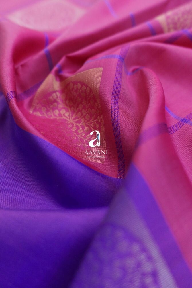 Premium Quality Handloom Soft Silk Saree - Pink Color - Image 2