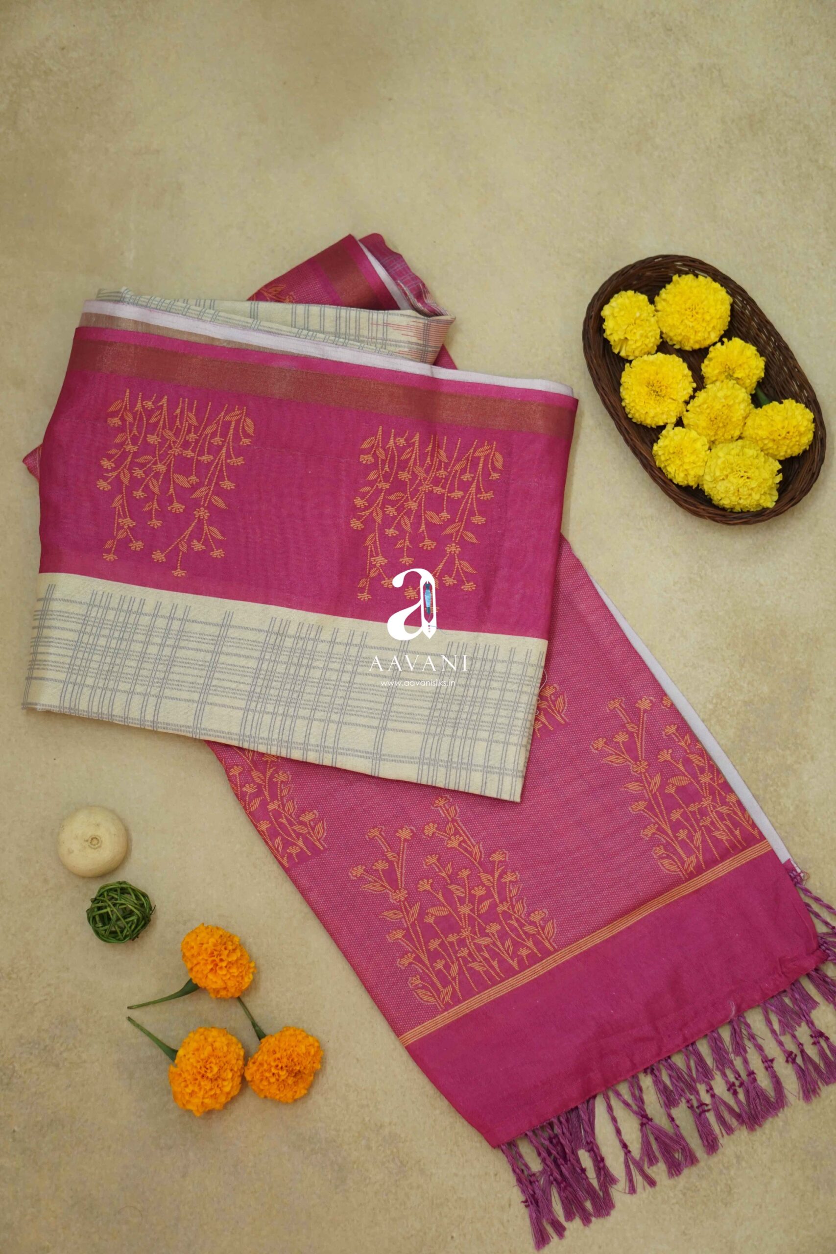 Step into sophistication with Semi Tussar