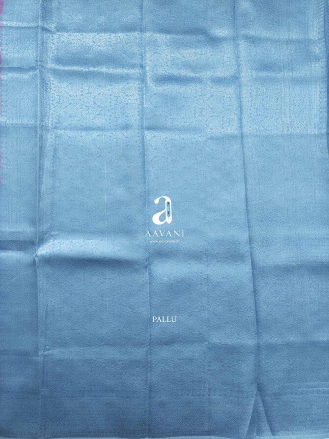Ikkat Pattern Semi Silk Saree - Image 4