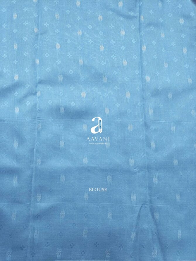 Ikkat Pattern Semi Silk Saree - Image 5