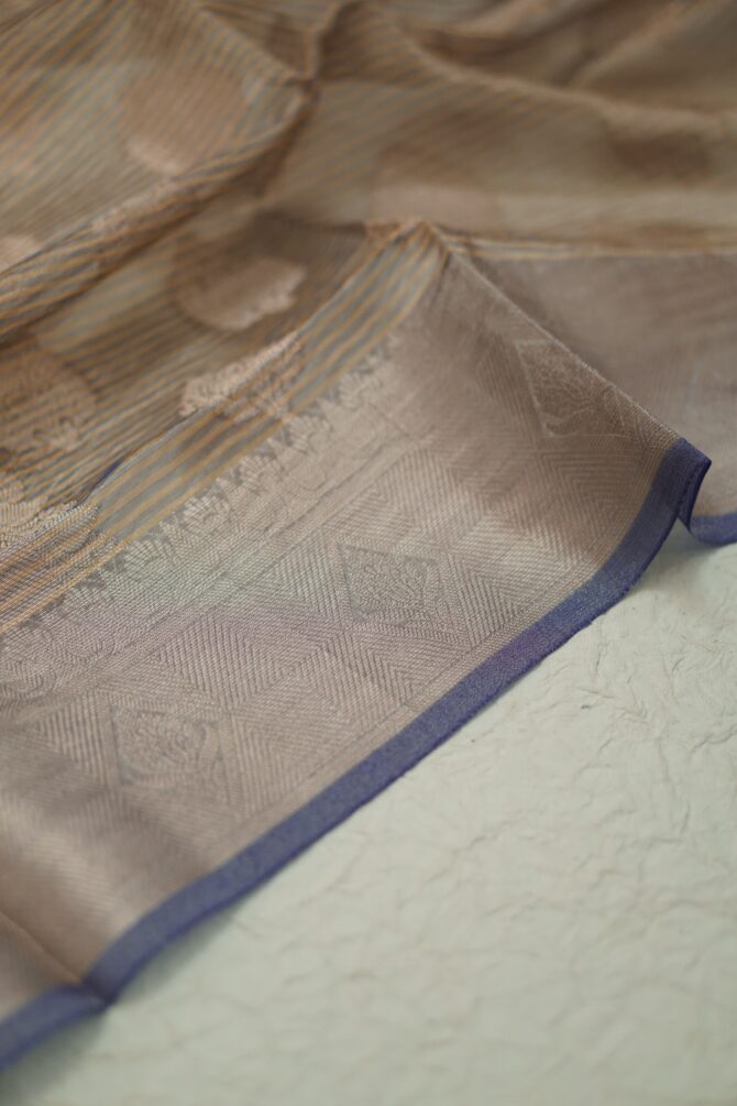 Luxurious Aari work Unstitched Salwar Material - Image 3