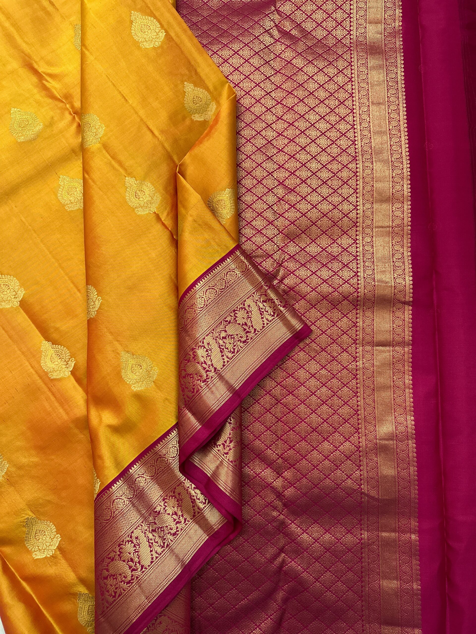 Traditional Jacquard Border Soft Silk Saree - Image 2