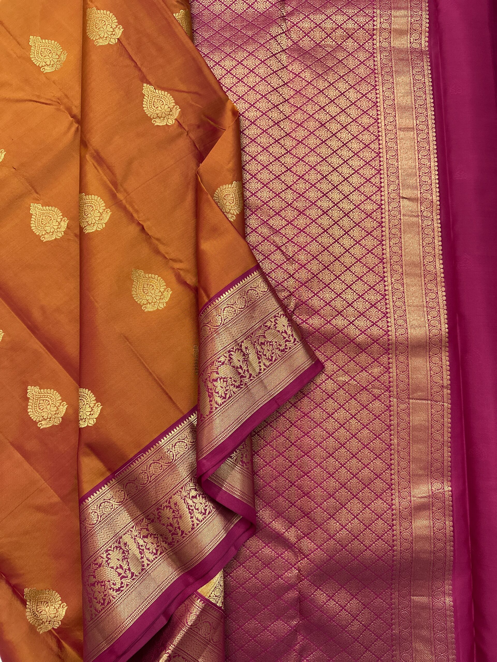 Traditional Jacquard Border Soft Silk Saree - Image 2