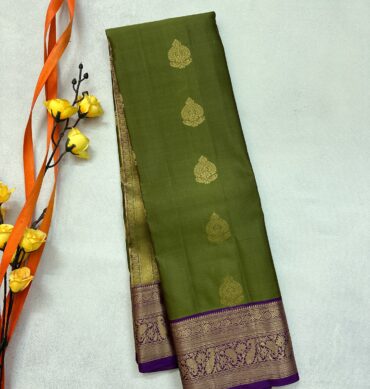 Traditional Jacquard Border Soft Silk Saree
