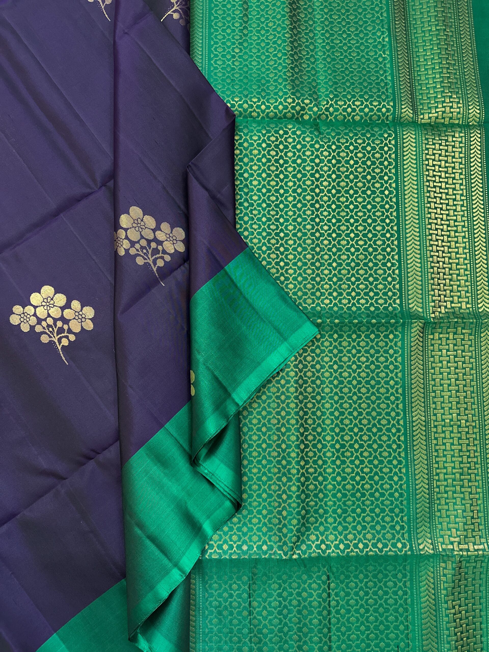 Handloom Pure Soft Silk Saree - Image 3