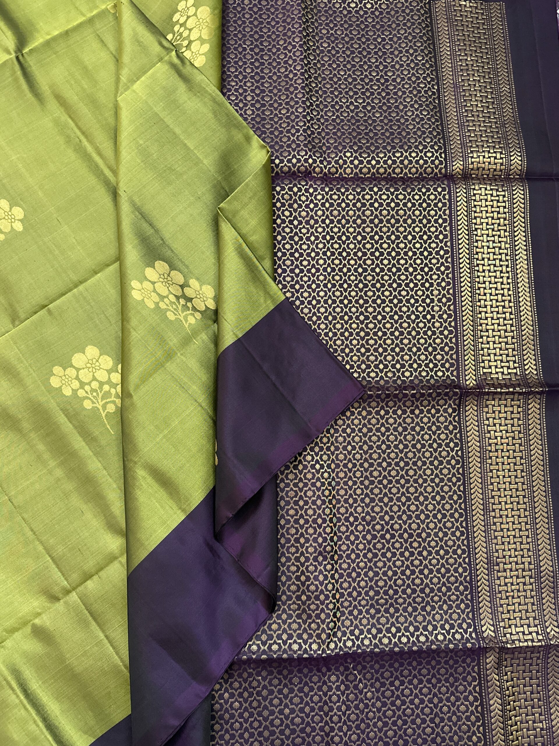 Handloom Pure Soft Silk Saree - Image 3