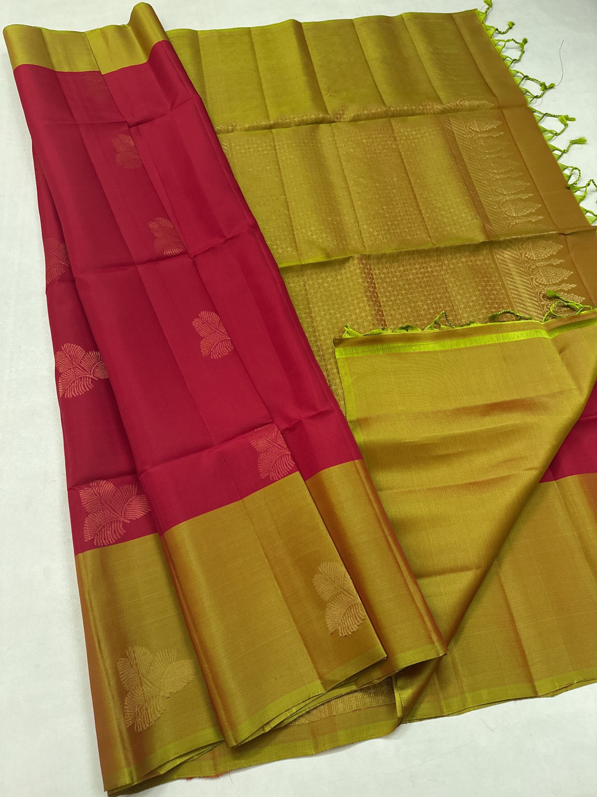 Handloom Soft Silk - Mix Saree - Image 2